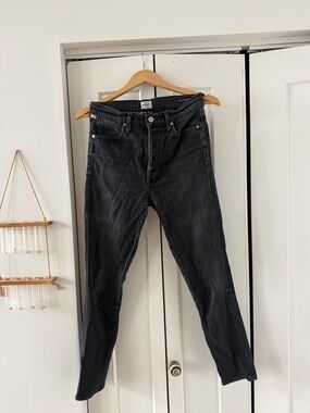 Citizens Of Humanity Olivia High-Rise Straight Jeans in Washed Black